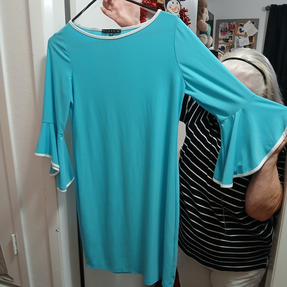 Tiana B. Aqua Flare Sleeve Tunic